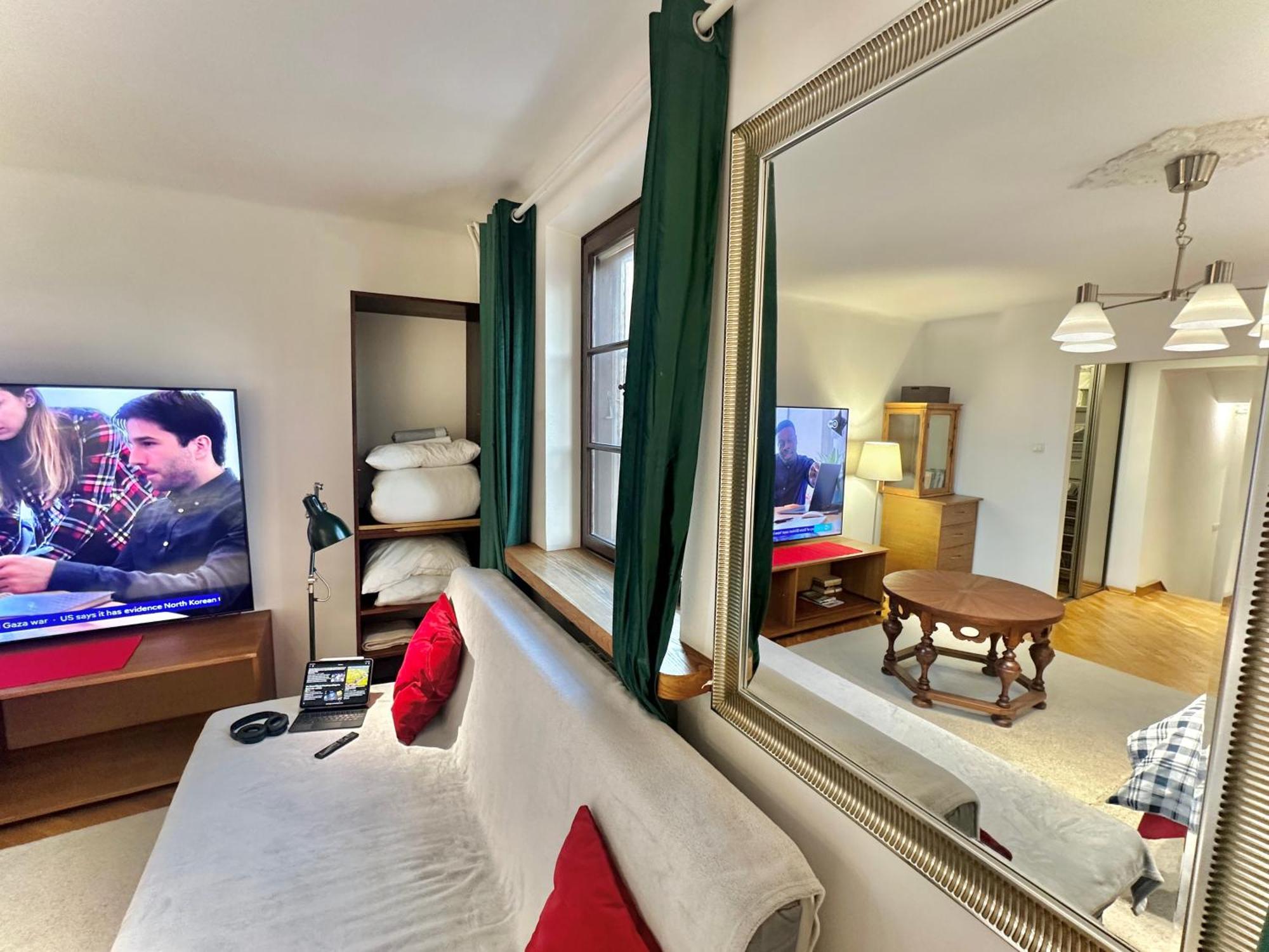 Old Town Best View Wifi 300 Mb/S Huge Screen Netflix Appletv Amazontv Варшава Екстер'єр фото